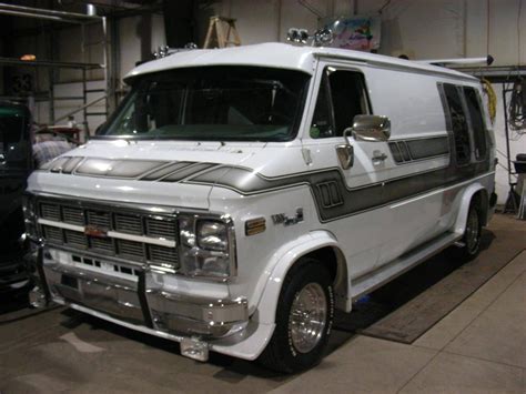 Pin by Thunders Garage on ! Vans, Panels & Buses Rule! | Gmc vans ...