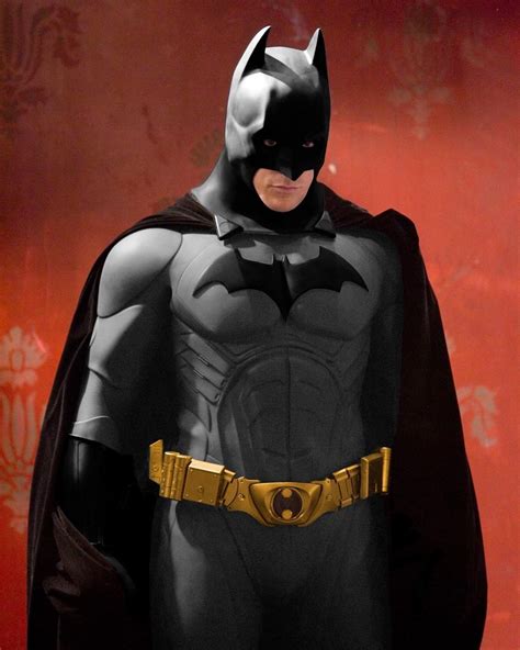 What if Christian Bale's Batman looked like this in The Dark Knight ...