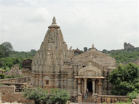 Chittorgarh Fort | Tourist Places to Visit & Travel Guide to Chittorgarh