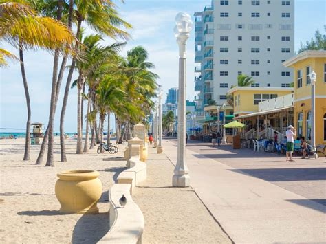 The Famous Hollywood Beach Boardwalk in Florida Editorial Photography - Image of seaside ...