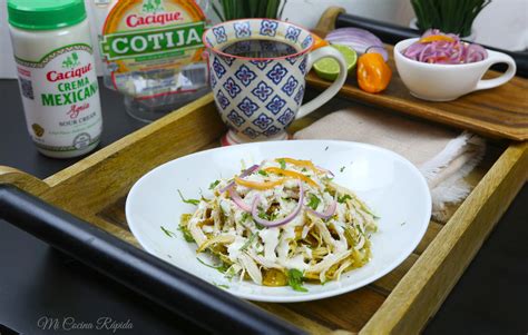 Chilaquiles Verdes con Pollo - Mi Cocina Rápida