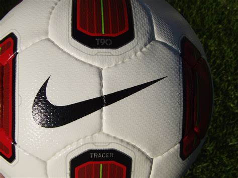 Nike T90 Tracer Ball Review | Soccer Cleats 101