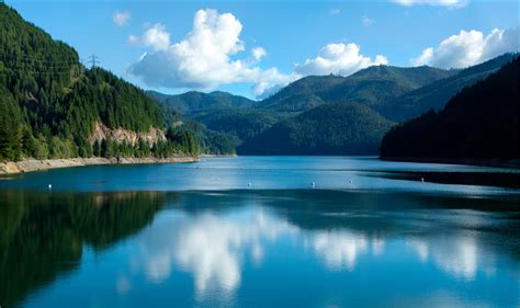 Best Detroit Lakes in Oregon - Flavorverse