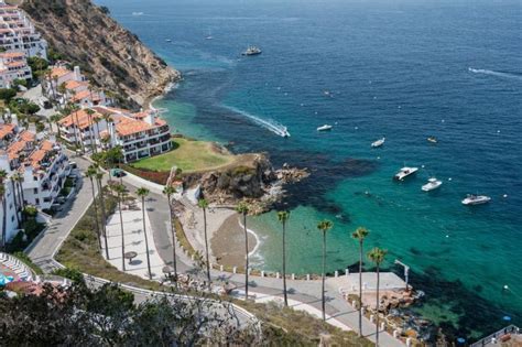 Crescent Beach on Catalina Island in Avalon, CA - California Beaches