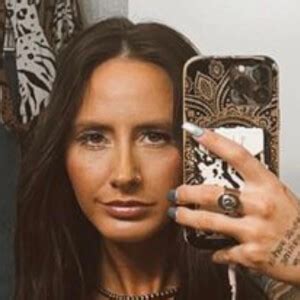 Shelley Marsh - Age, Family, Bio | Famous Birthdays