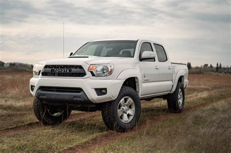 33" Tires (285/70R17) on Toyota Tacoma - Complete Guide