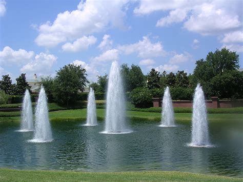 Cascade Fountains Lake Fountain & Aeration Company