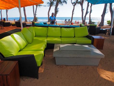 Lava Lava Beach Club is Kauai's toes-in-the-sand restaurant and bar - Hawaii Magazine