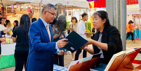 Special Visit of His Excellency Dr HANG Chuon Naron at Cambodia Book Fair 2023 - Cambodia ...