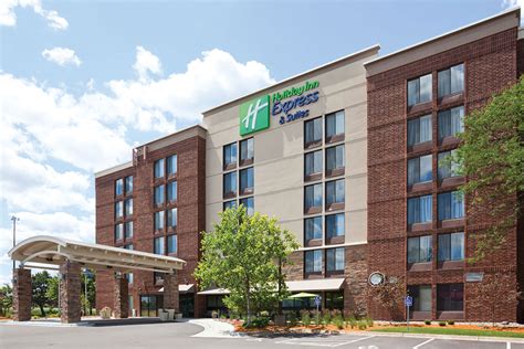 Holiday Inn Express Hotel & Suites | Hotels in Bloomington, MN