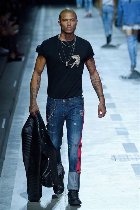 All Eyes Are On ‘Hot Convict’ Jeremy Meeks At Milan Fashion Week | HuffPost Life