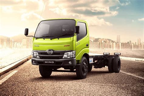 2024 Hino Dutro Cargo 136 MD STD Images | Check Latest Hino Dutro Cargo ...