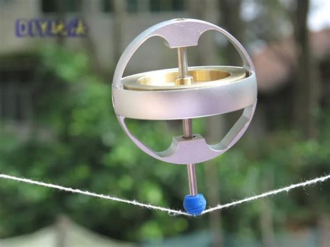 Amazing Electric Gyroscope Toys Anti Gravity Metal Gyro Gyroscope Classic Gravity Technology ...