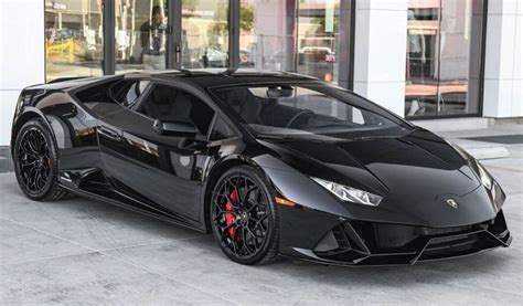 Arriba 80+ imagen lamborghini huracan evo black - Abzlocal.mx