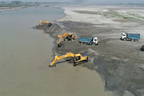 [Video] Rampant sand mining damaging Yamuna’s ecology