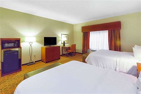 Hampton Inn By Hilton Waynesburg | Reservations Center