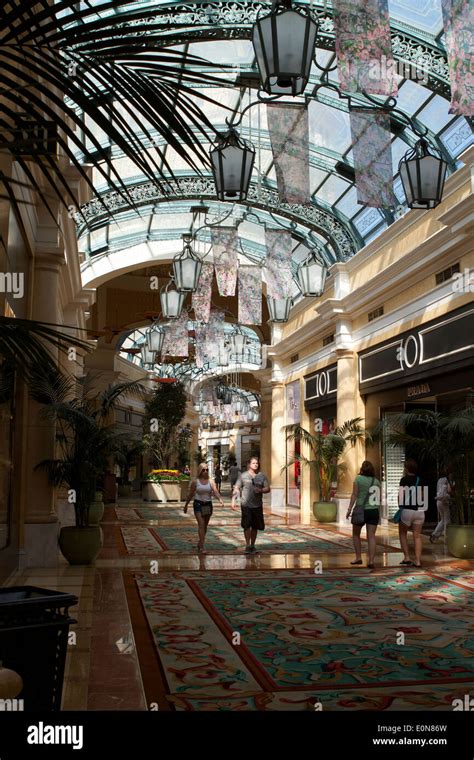 Bellagio las vegas interior hi-res stock photography and images - Alamy