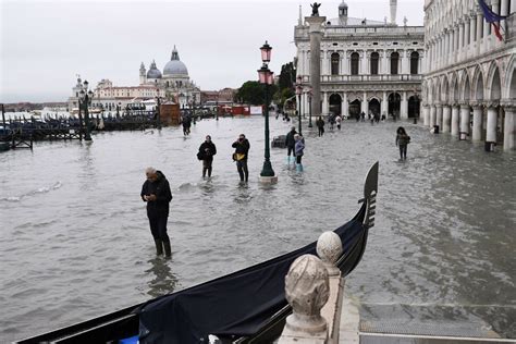 Venice Flooding Nears Historic Level | World Report | US News