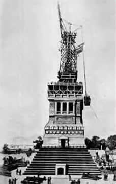 Statue of Liberty being reassembled in the United States | Statue of liberty, New york city ...