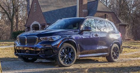 2019 BMW X5 xDrive50i review: A potent and tech-rich SUV | Bmw, Bmw x5 ...