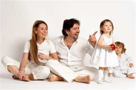 Casual, laughing, not looking at the camera Family Photo Sessions, Mini Session, Family Posing ...