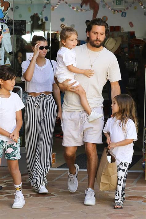 Scott Disick & Kids: See Photos Of The ‘KUWTK’ Star With His Children – Hollywood Life