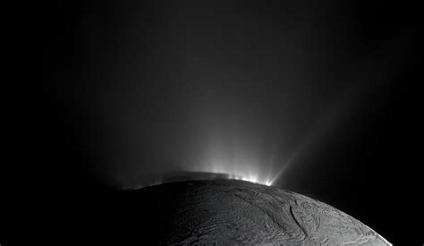 NASA study finds life-sparking energy source and molecule at Enceladus