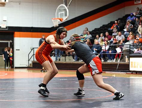 Photos: Middle School Wrestling vs Nixa – Republic Tiger Sports