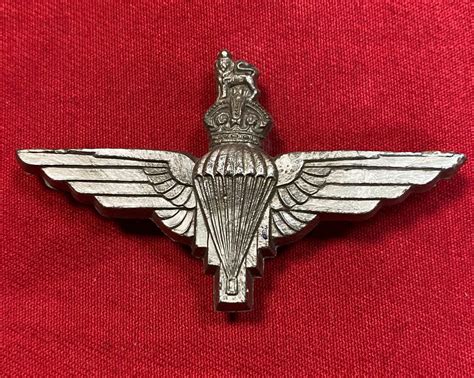 WW2 British Parachute Regiment Economy Cap Badge