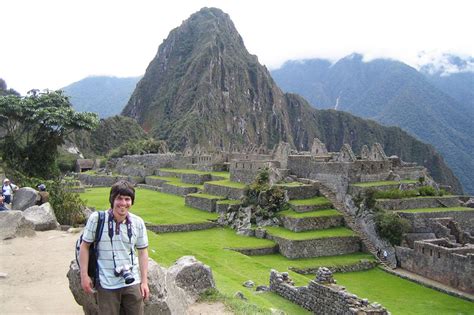 Huayna Picchu or Waynapicchu (Wayna Picchu)?