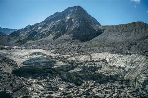 GeoBus Glaciology in a Minute: How Does a Glacier Shape the Landscape ...