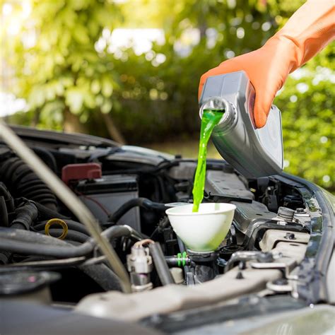 The Difference Between Green and Orange Antifreeze | Reader's Digest