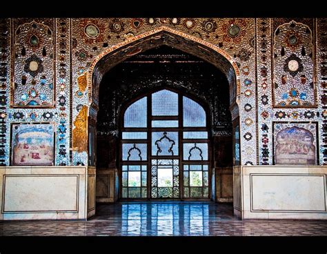 Sheesh Mahal | Indian architecture, Architecture old, Palace of mirrors