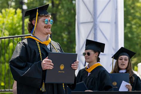 Commencement Merrimack College | Graduate Ceremonies