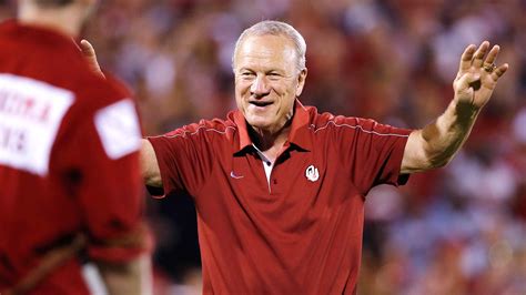 Barry Switzer, former Dallas Cowboys coach, makes case to Donald Trump for 'secretary of offense ...