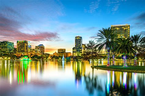 Lake Eola Park - Family-Friendly Park in Downtown Orlando – Go Guides