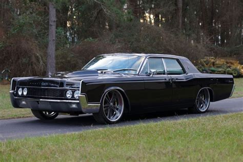 Custom 1967 Lincoln Continental