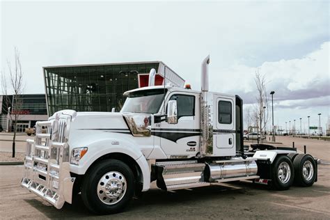 Kenworth W990 - Edmonton Kenworth