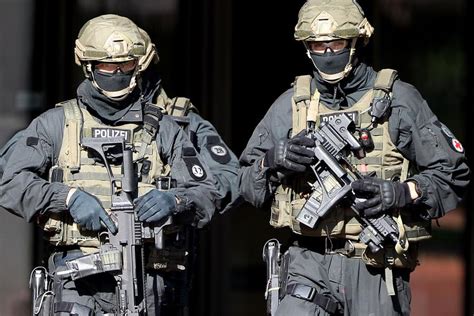 Meet France's Elite Revolver-Toting Counter-Terrorism Units - Page 1 ...