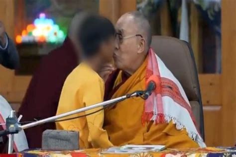 Dalai Lama defended over tongue-sucking remark – English.MakaluKhabar.com