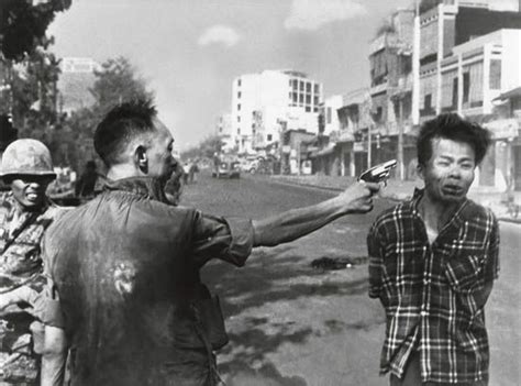 General Nguyen Ngoc Loan executing Viet Cong prisoner Nguyen Van Lém, Saigon by Eddie Adams on ...