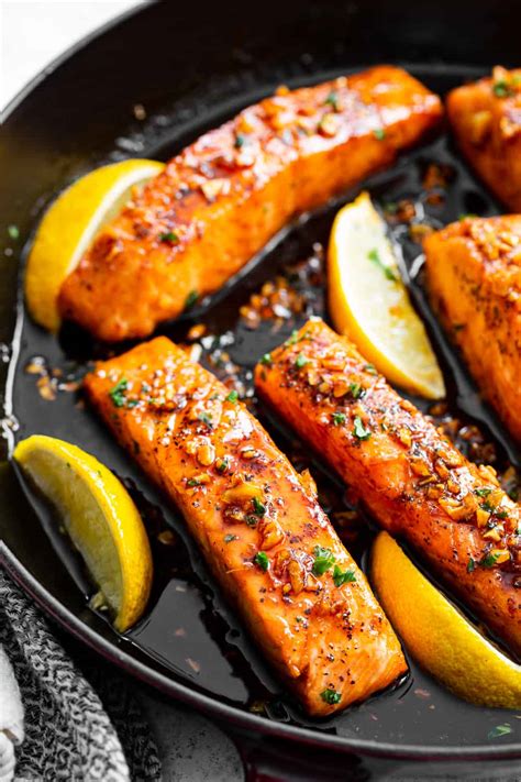 Honey Garlic Salmon {Paleo} - The Paleo Running Momma