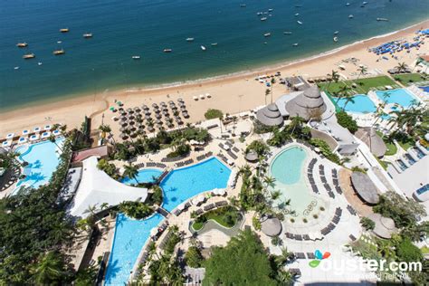 Grand Hotel Acapulco And Convention Center Review: What To REALLY Expect If You Stay