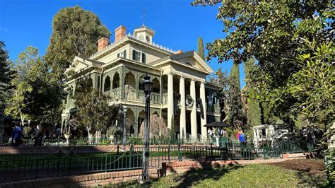 VIDEO: Haunted Mansion Reopens at Disneyland