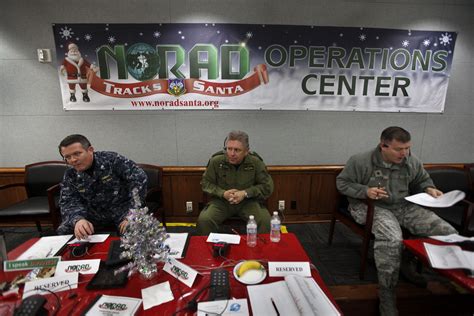 As NORAD tracks Santa, critics track NORAD - The Blade