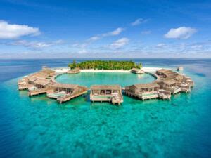 20 BEST RESORTS IN THE MALDIVES FOR COUPLES - Journey Era