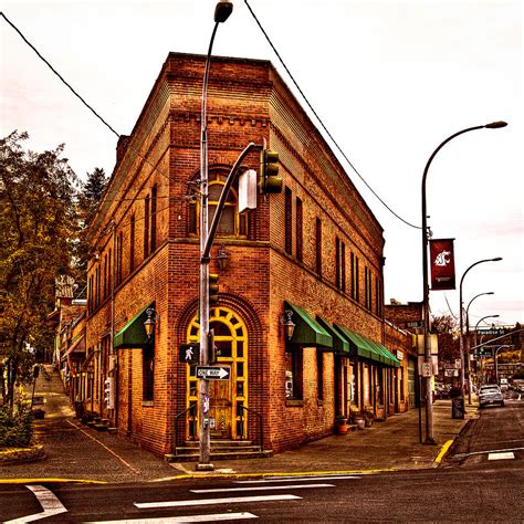 The Flatiron Building - Pullman Washington Photograph by David Patterson