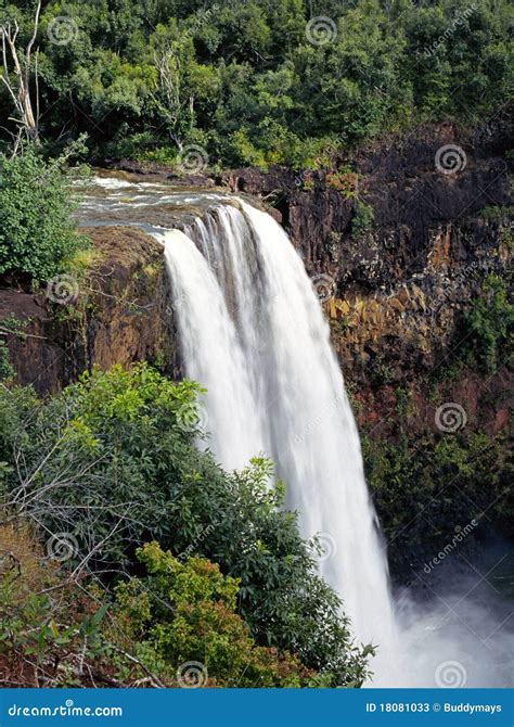 Waterfall in hawaii stock image. Image of hawaii, landscape - 18081033