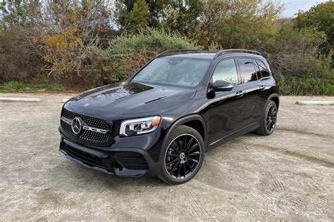 2020 Mercedes-Benz GLB250 review: Fitting in and standing out - CNET