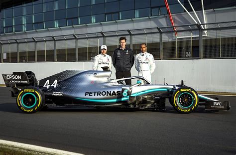 F1: Mercedes AMG Petronas Welcomes The W10 – MotorworldHype